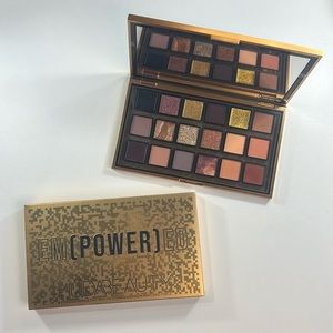 Huda Beauty Em(POWER)ed Eyeshadow Palette